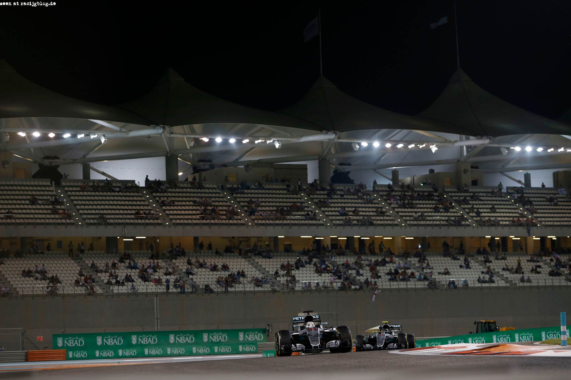 2016 Abu Dhabi Grand Prix, Friday
