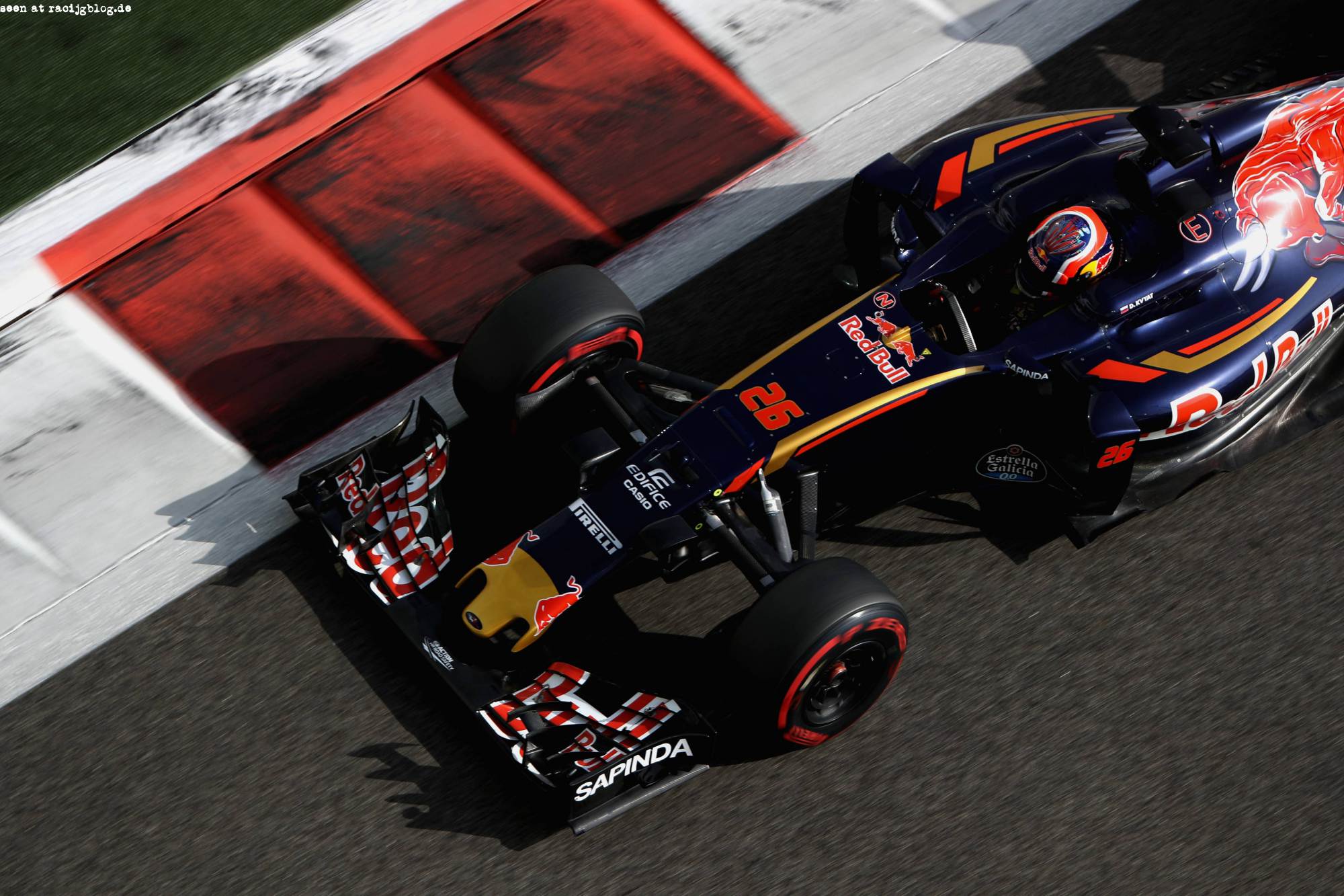 f1_abu_dhabi_race_2016_29