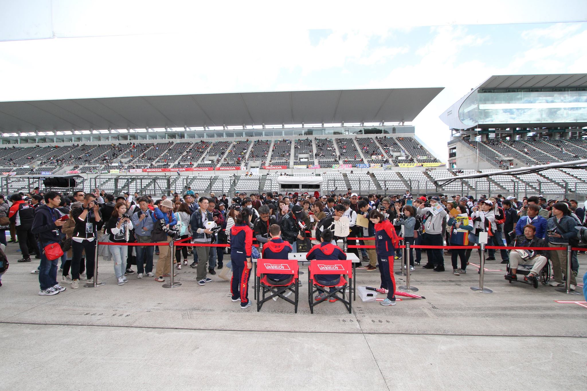 super-formula-suzuka-jaf-gp-2016-pitwalk