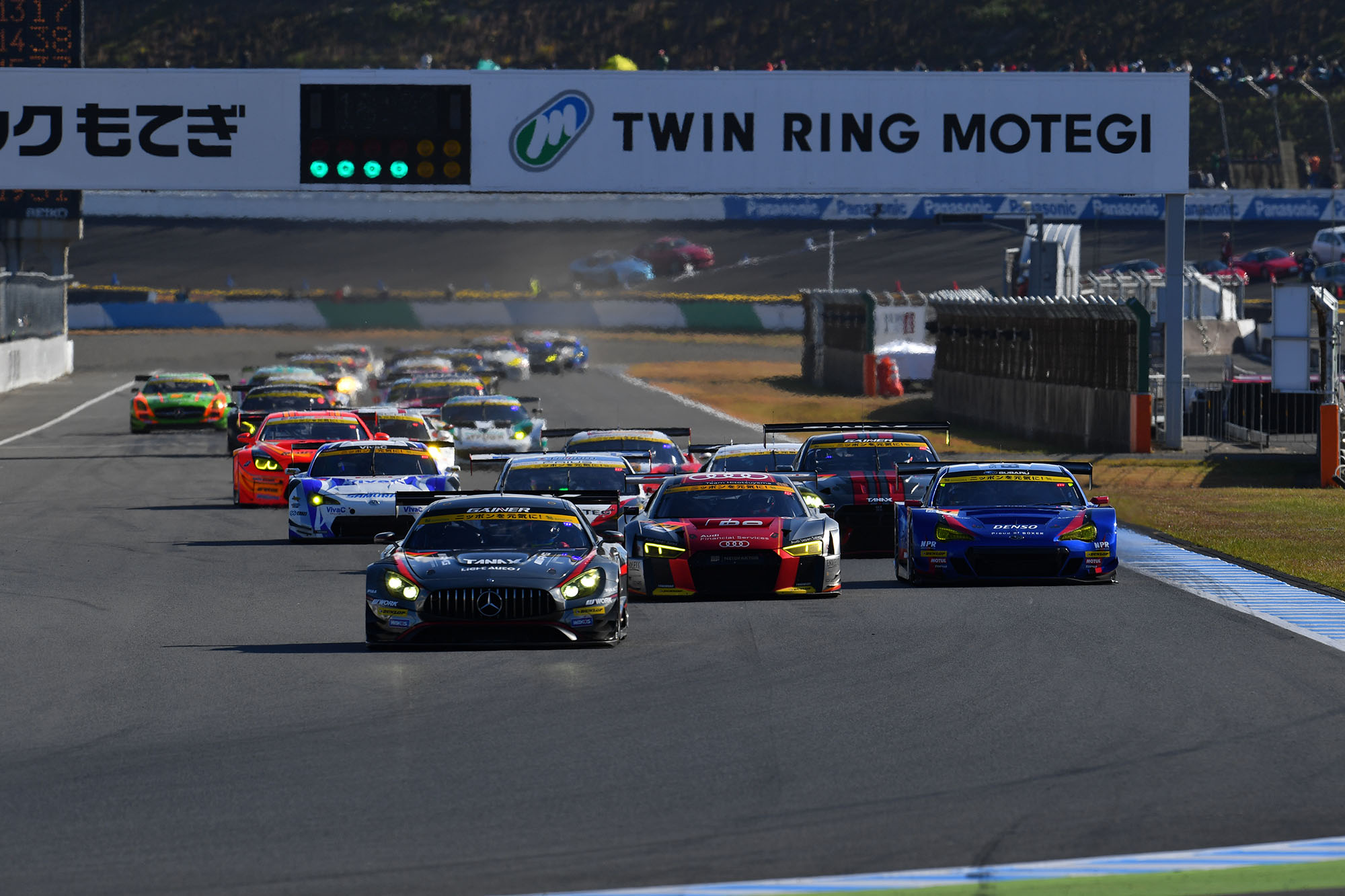 super-gt-motegi-2016-gt300-start-round-3