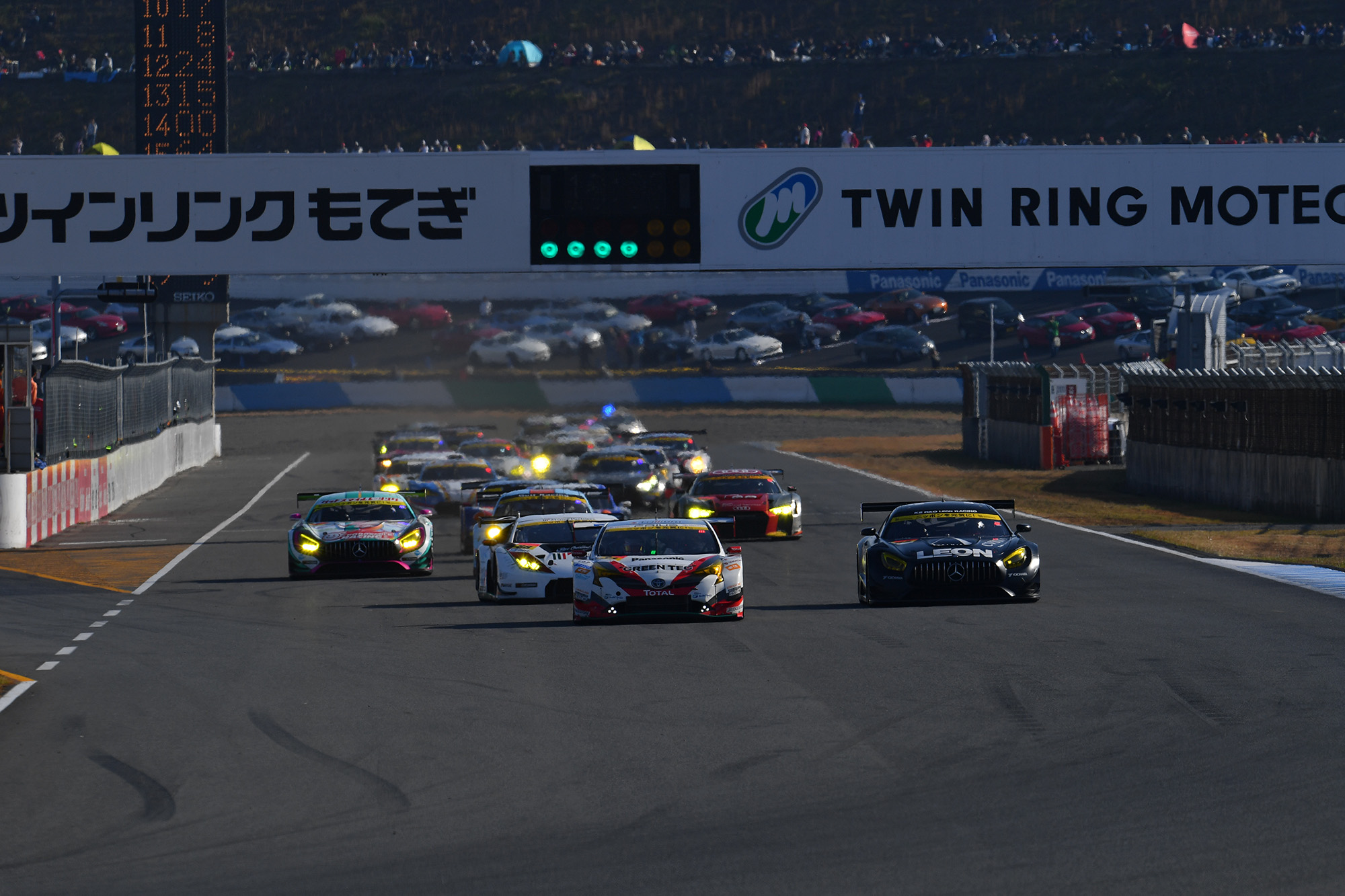 super-gt-motegi-2016-gt300-start-round-8