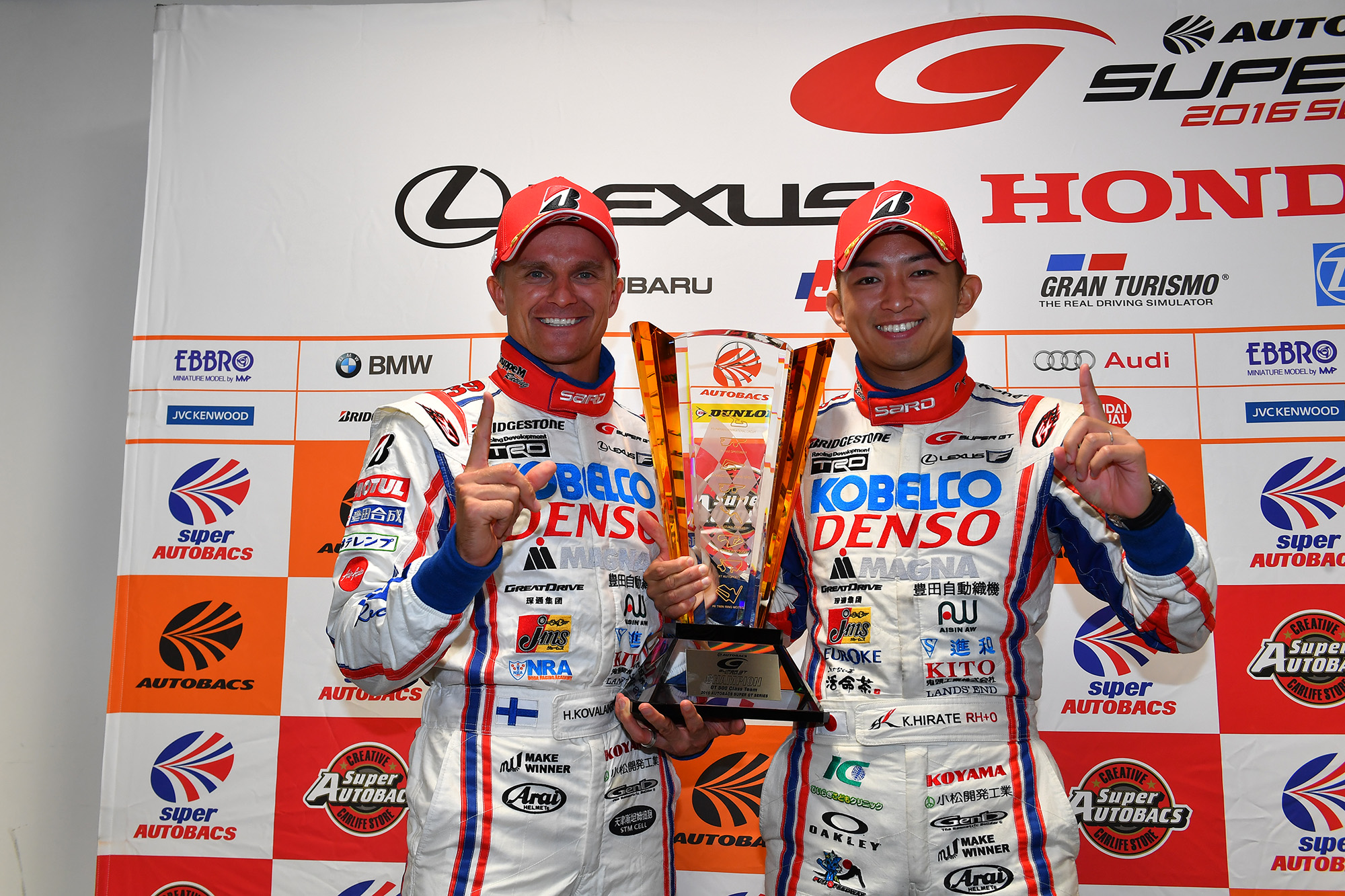 super-gt-motegi-2016-gt500-champions-heikki-kovalainen-kohei-hirate