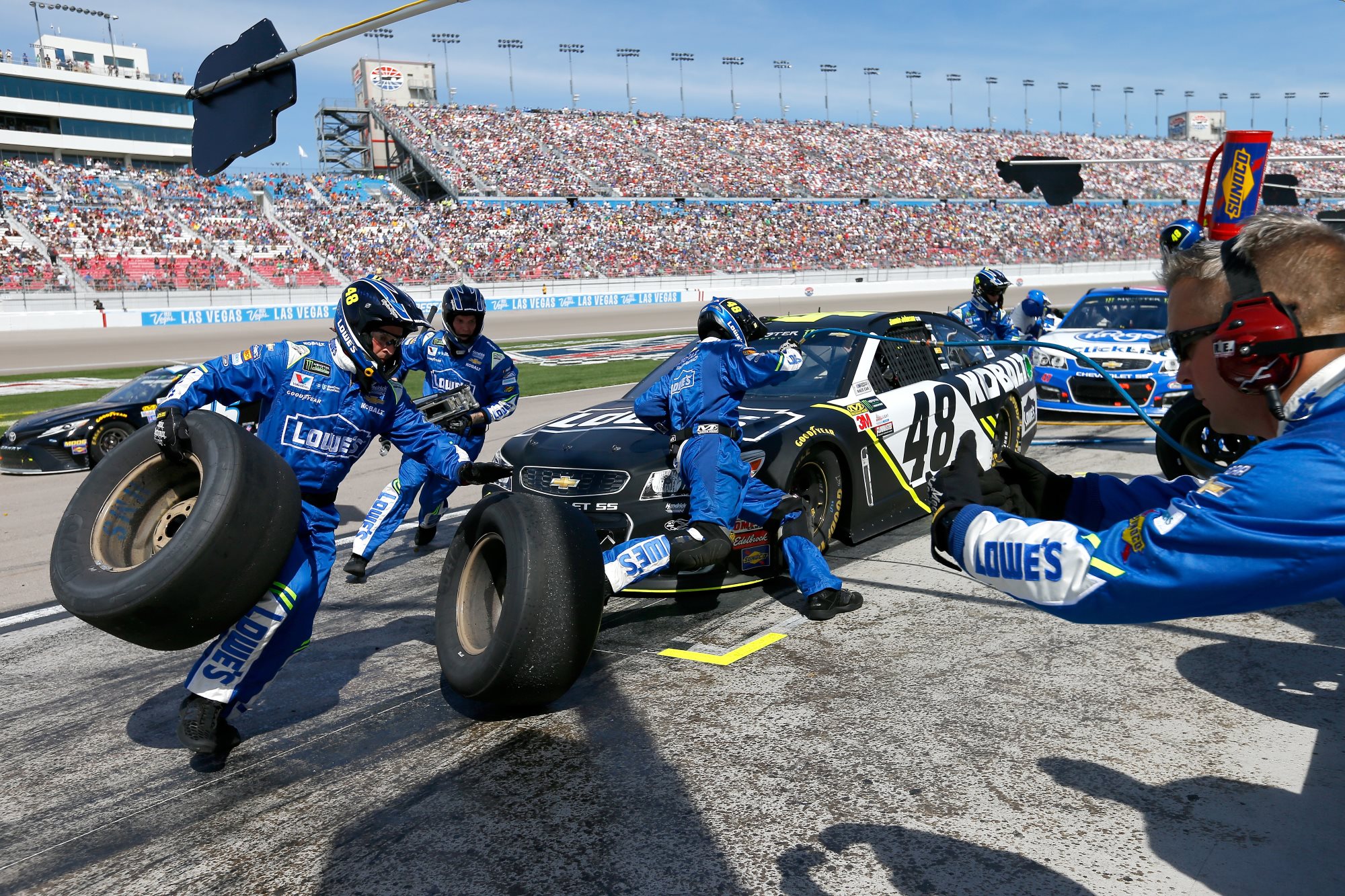 MENCS_LVMS_1stPitStopsNo48_03122017