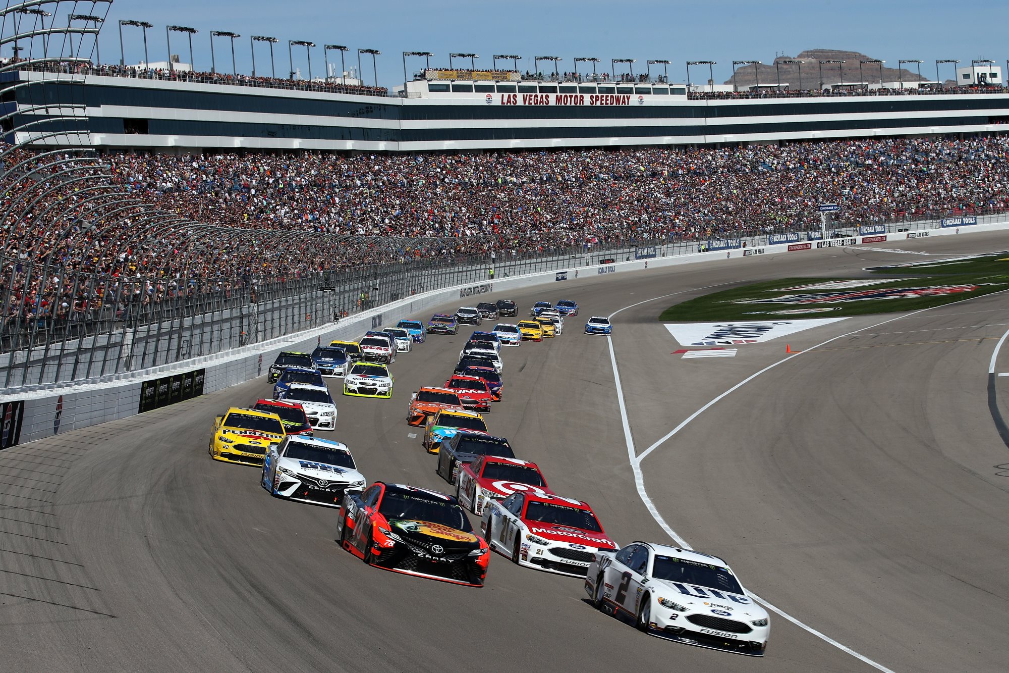 MENCS_LVMS_FirstLap_03122017