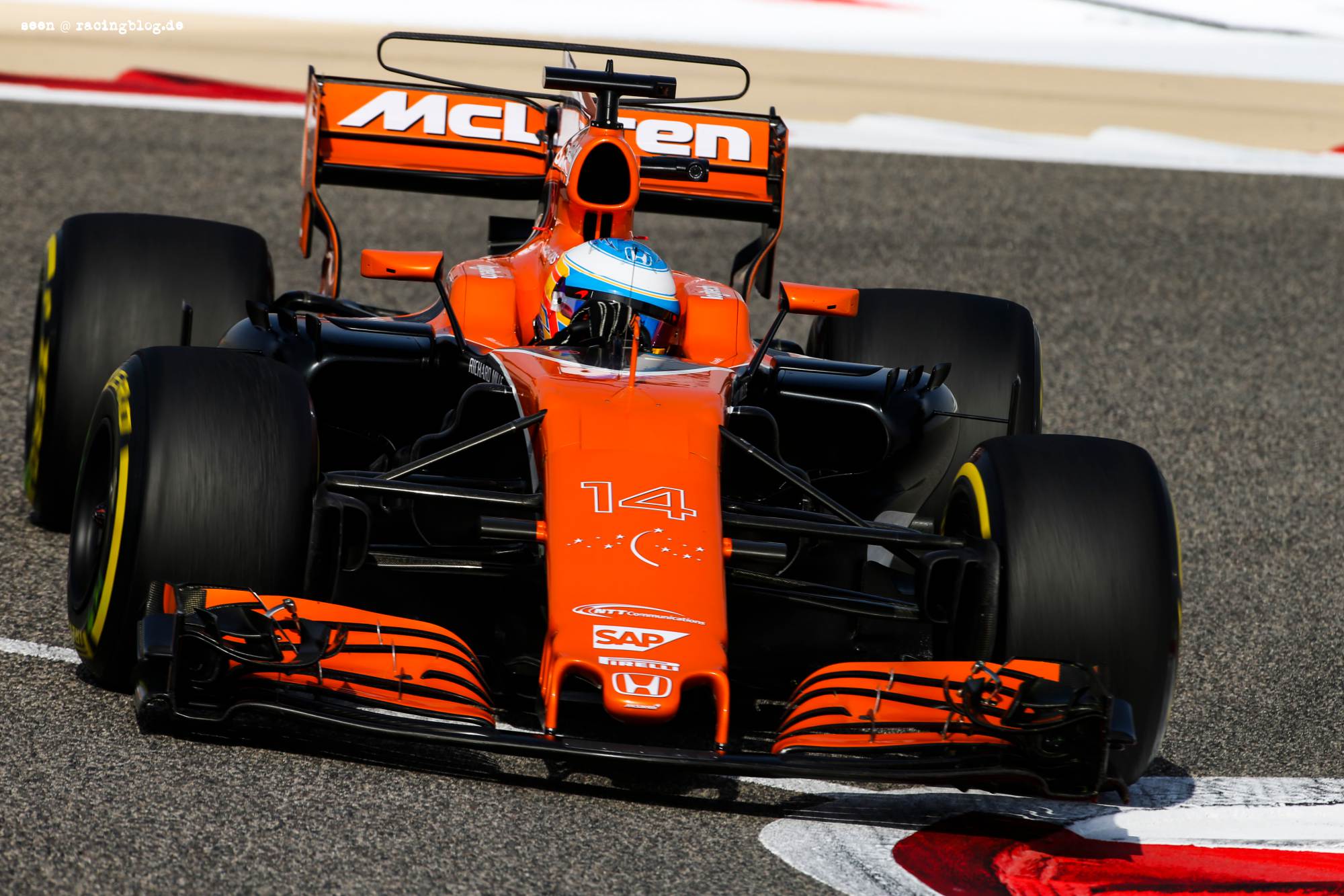 F1_Bahrain_2017_13