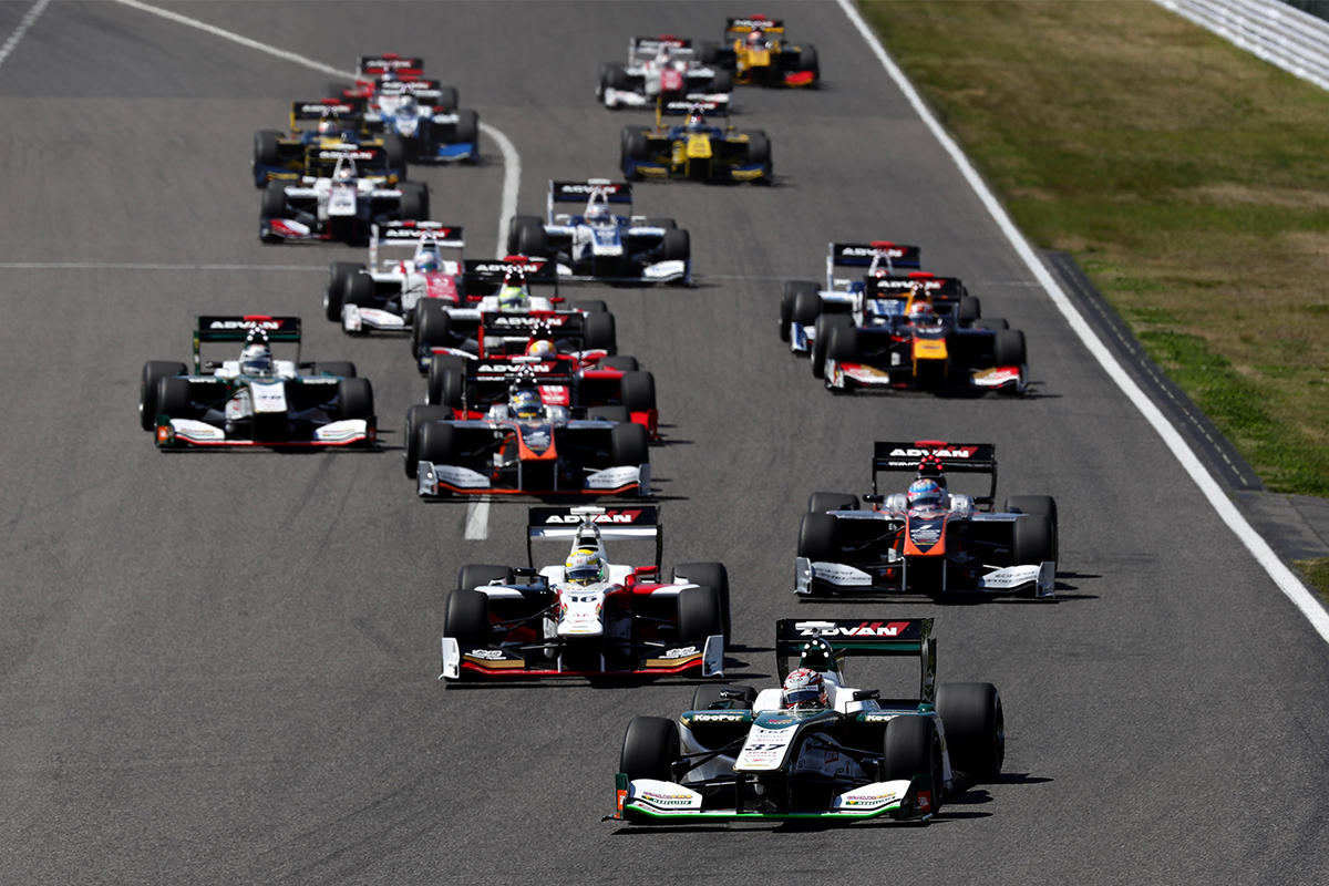 Super Formula Suzuka 2017 Start