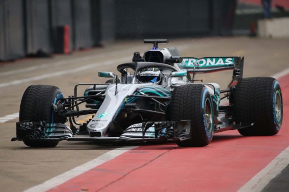 Mercedes_AMG_F1_W09_01