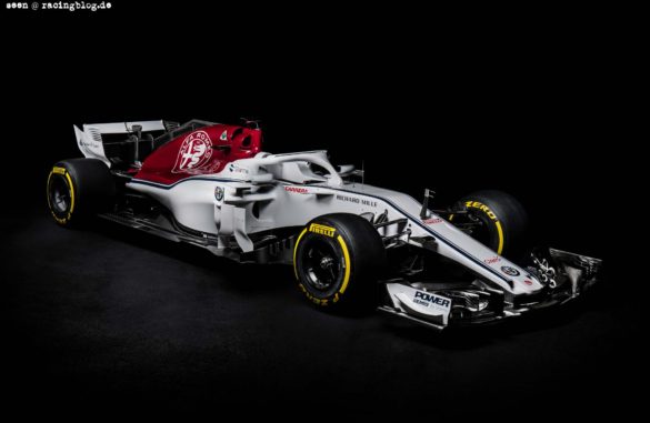 SauberAlfaRomeo_C37_01