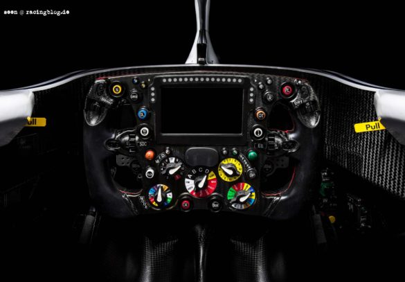 SauberAlfaRomeo_C37_05