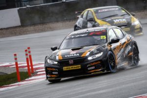 Matt Neal (GBR) Team Dynamics Honda Civic