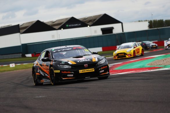 Matt Neal, Team Dynamics Honda Civic Type R
