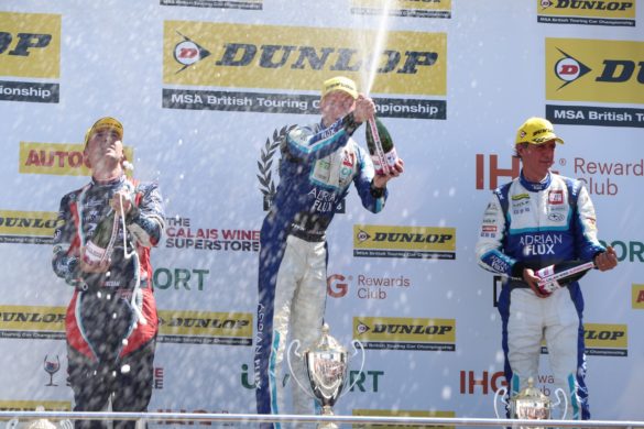 Podium-02