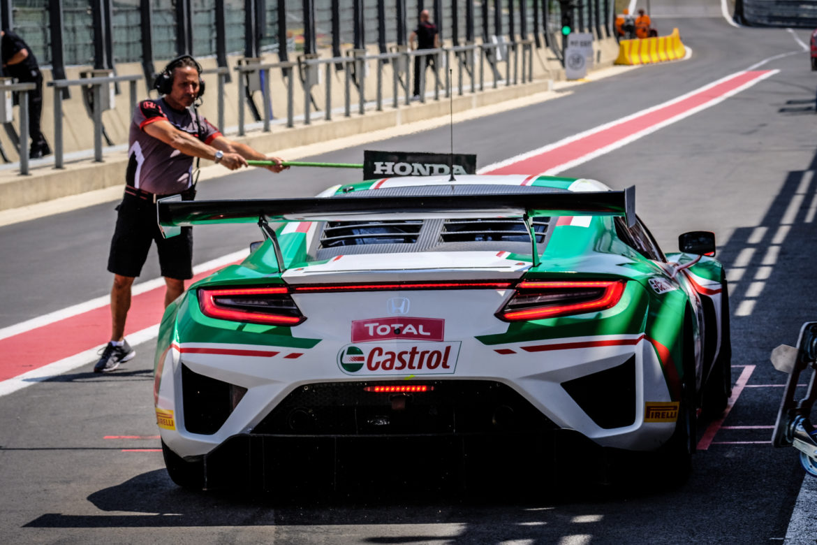GTEND-2018-07A-SPA-04 Testday Pitlane-1032-DBWP3490
