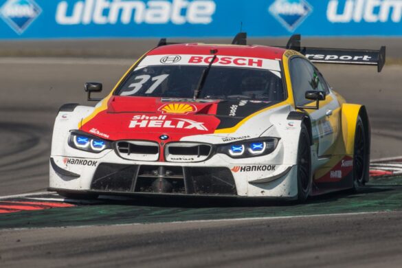 P90399739_highRes_nuerburgring-ger-13t