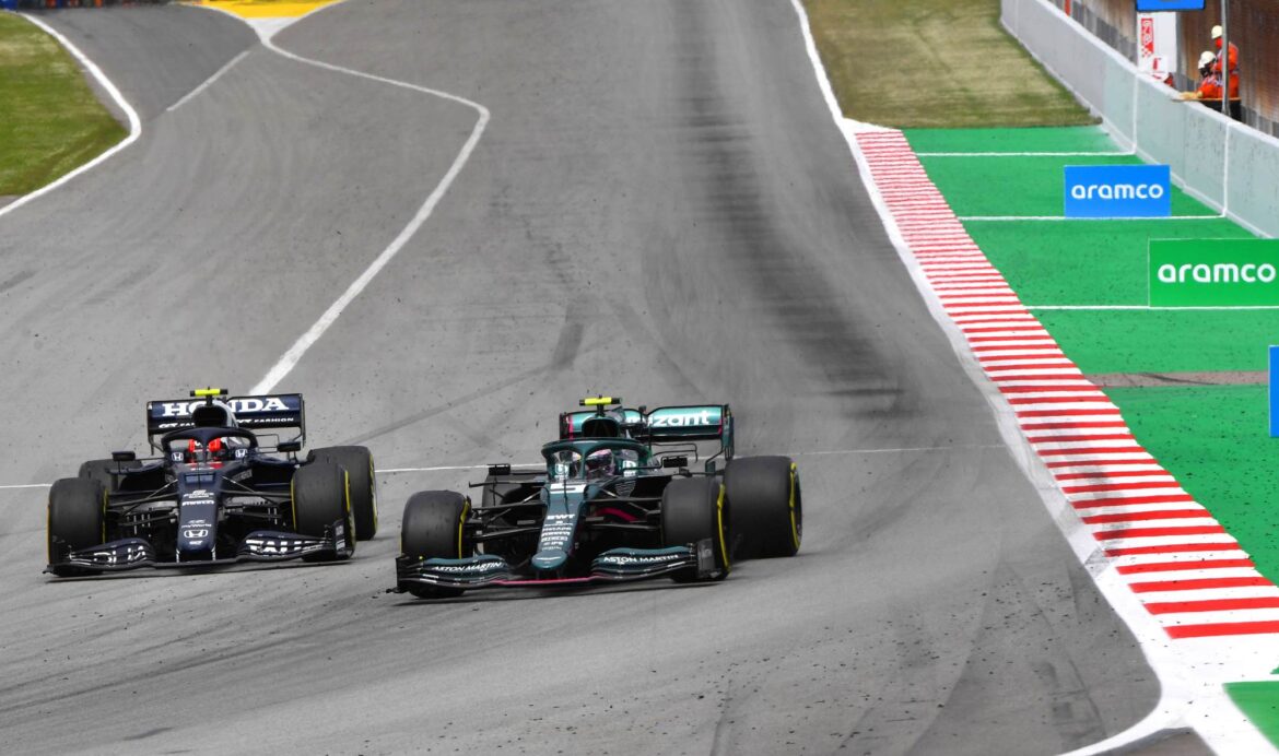 Sebastian Vettel, Aston Martin AMR21, leads Pierre Gasly, AlphaTauri AT02