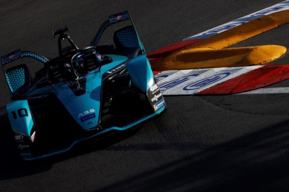 Sam Bird (GBR), Jaguar Racing, Jaguar I-TYPE 5