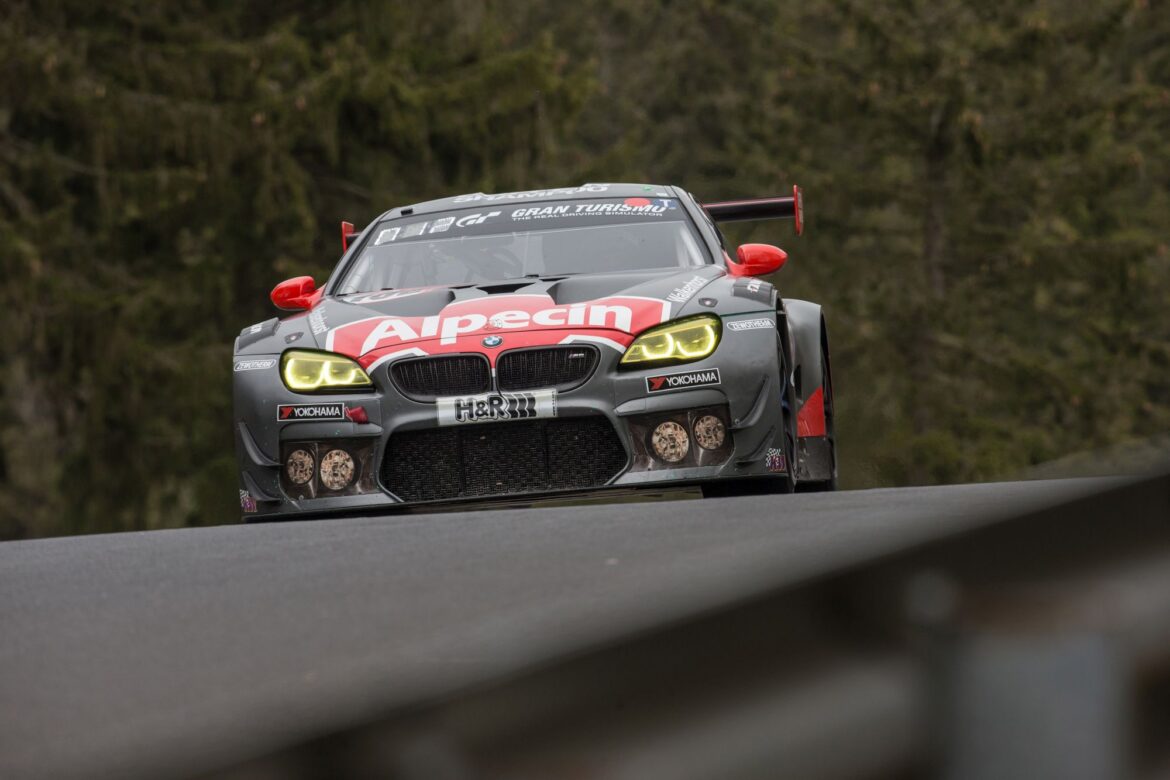 P90421000_highRes_102-bmw-m6-gt3-walke