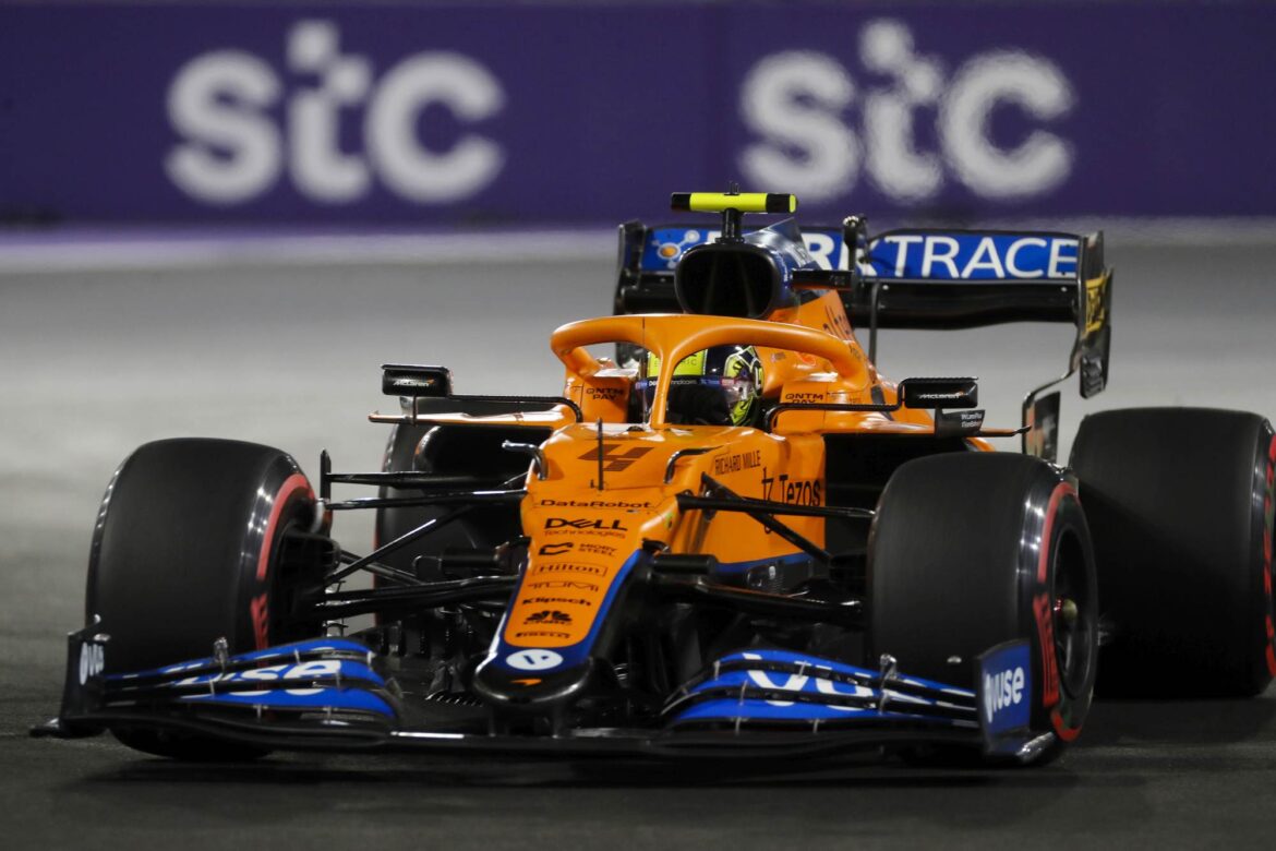 Lando Norris, McLaren MCL35M head on