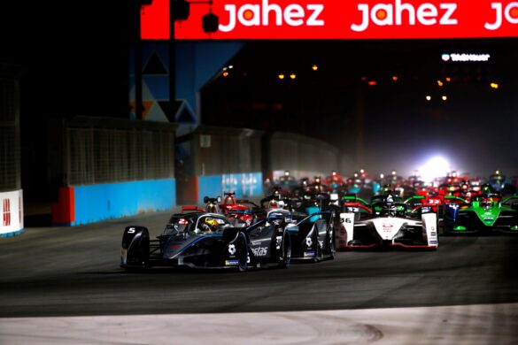 Stoffel Vandoorne (BEL), Mercedes Benz EQ, EQ Silver Arrow 02 Start