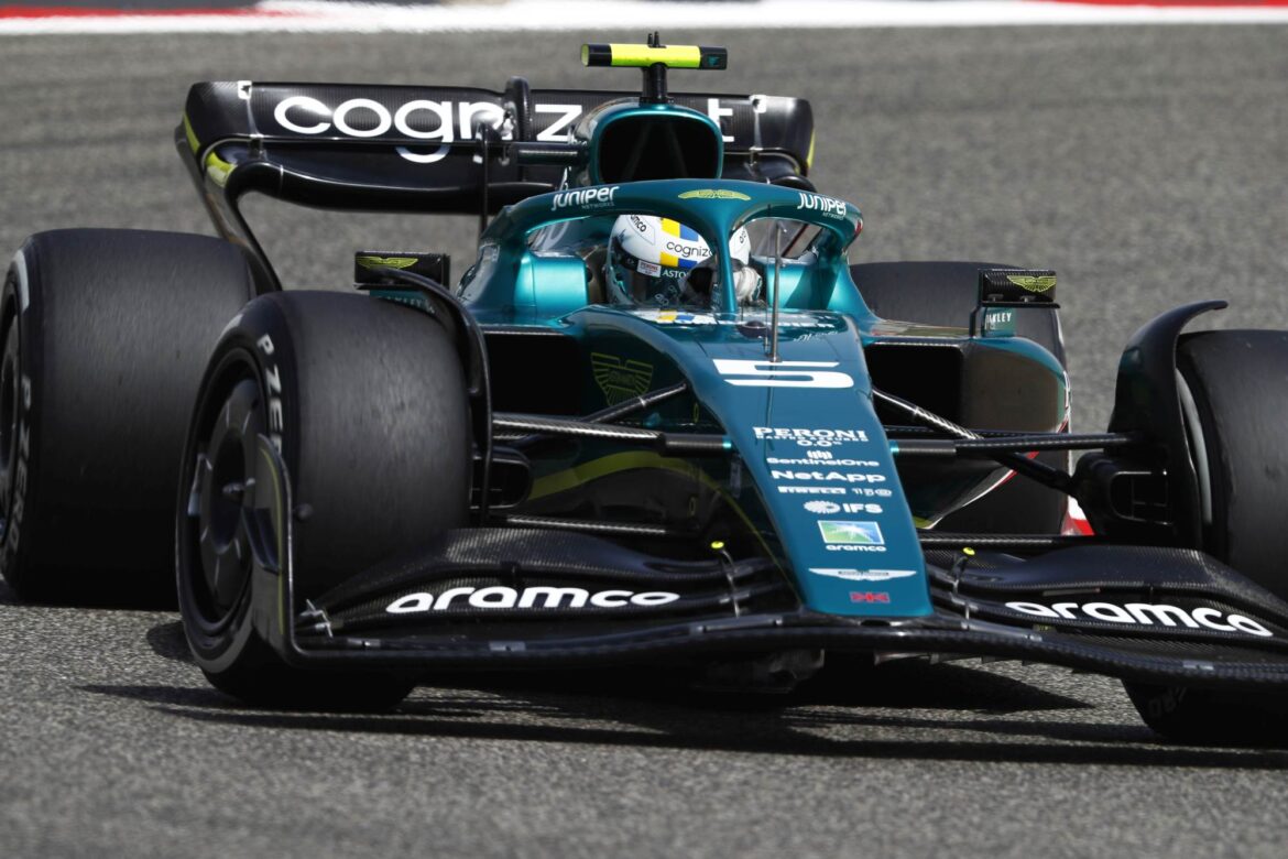 Sebastian Vettel, Aston Martin AMR22