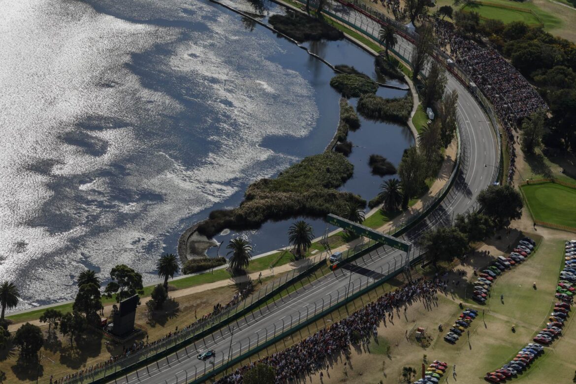 F1_Aus_Race_22_13