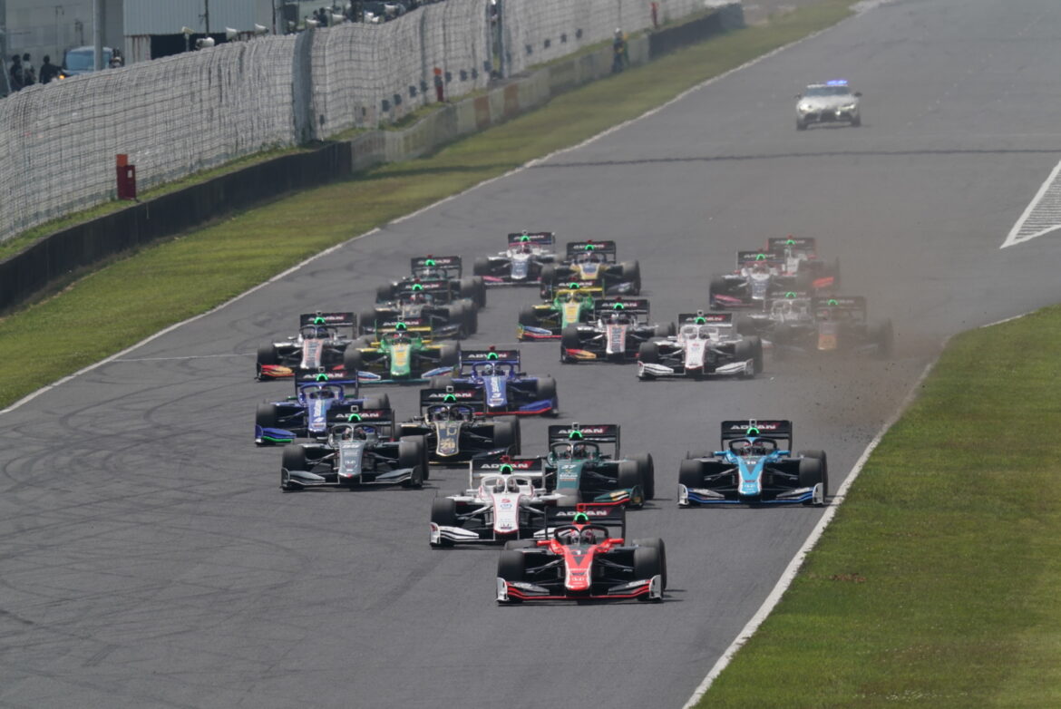 Super Formula Autpolis 2022 Start 3