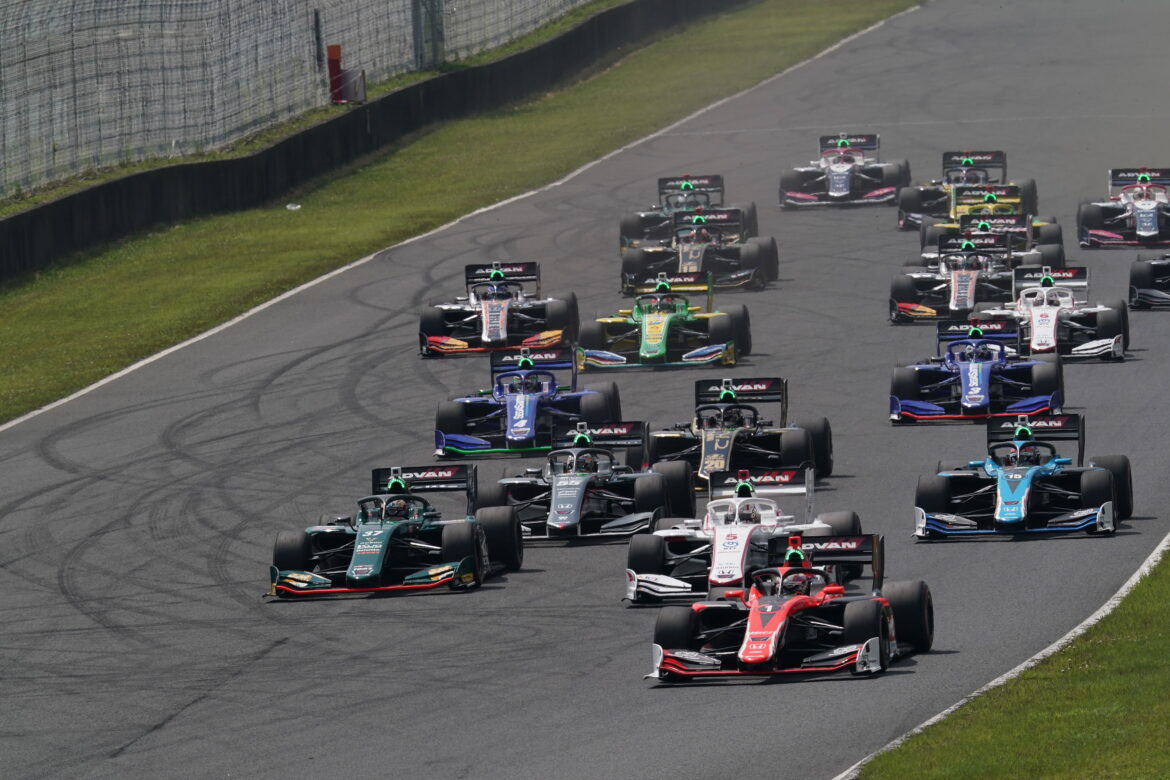 Super Formula Autpolis 2022 Start 5