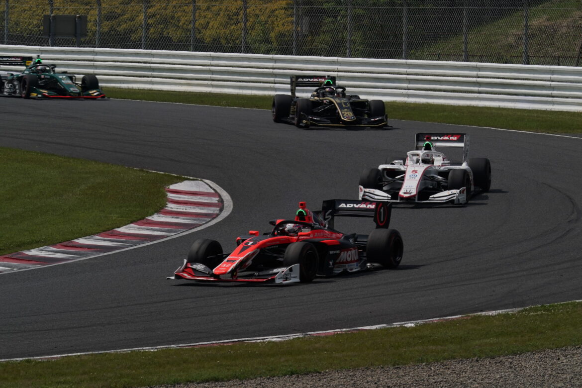 Super Formula Autpolis 2022 Tomoki Nojiri Tadasuke Makino 2