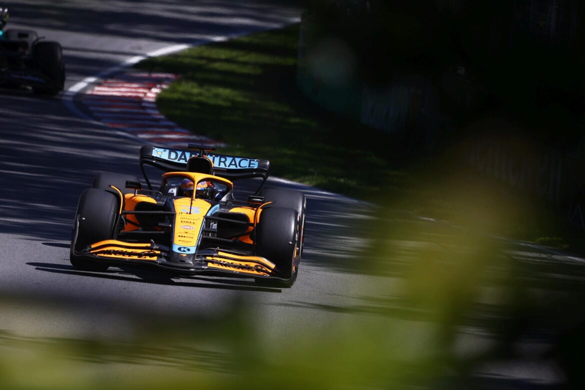 Daniel Ricciardo, McLaren MCL36 exiting a corner