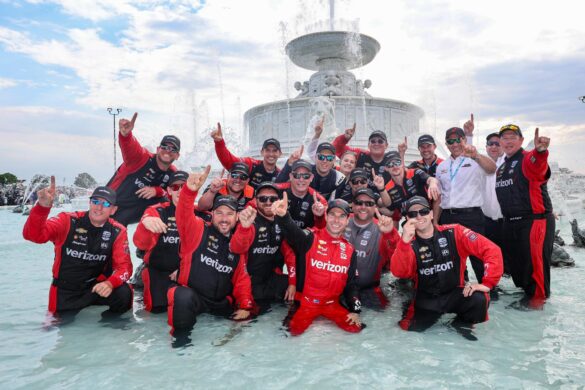 Will Power and crew celebrate – Chevrolet Detroit Grand Prix – By_ Chris Owens_Large Image Without Watermark_m61558