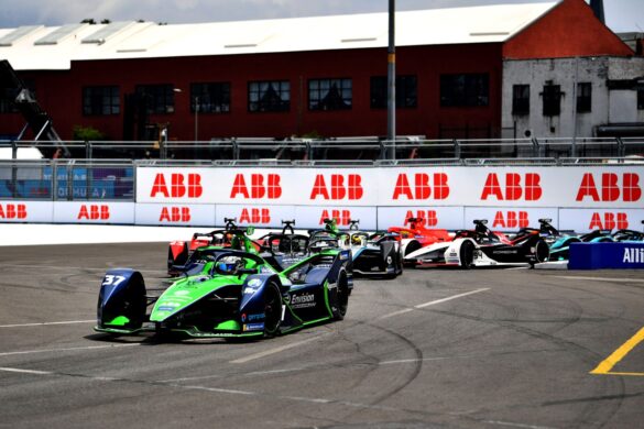 Nick Cassidy (NZL), Envision Racing, Audi e-tron FE07, 1st position,Start