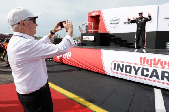 Roger Penske takes a photo of Josef Newgarden in Victory Circle – Hy-VeeDeals_com 250 presented by DoorDash – By_ Joe Skibinski_Large Image Without Watermark_m64919
