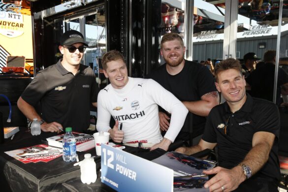 Scott McLaughlin_ Josef Newgarden and Will Power with a fan – Hy-VeeDeals_com 250 presented by DoorDash – By_ Chris Jones_Large Image Without Watermark_m64719