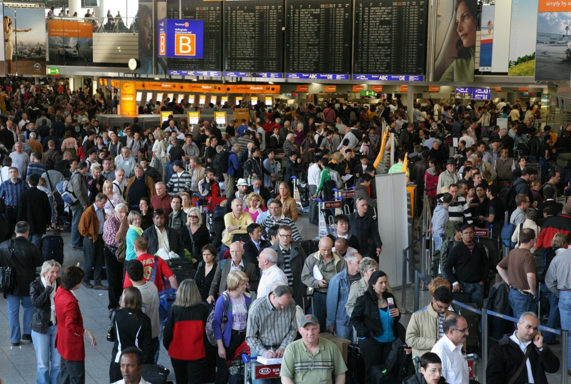 Flights Leave As European Airspace Reopens