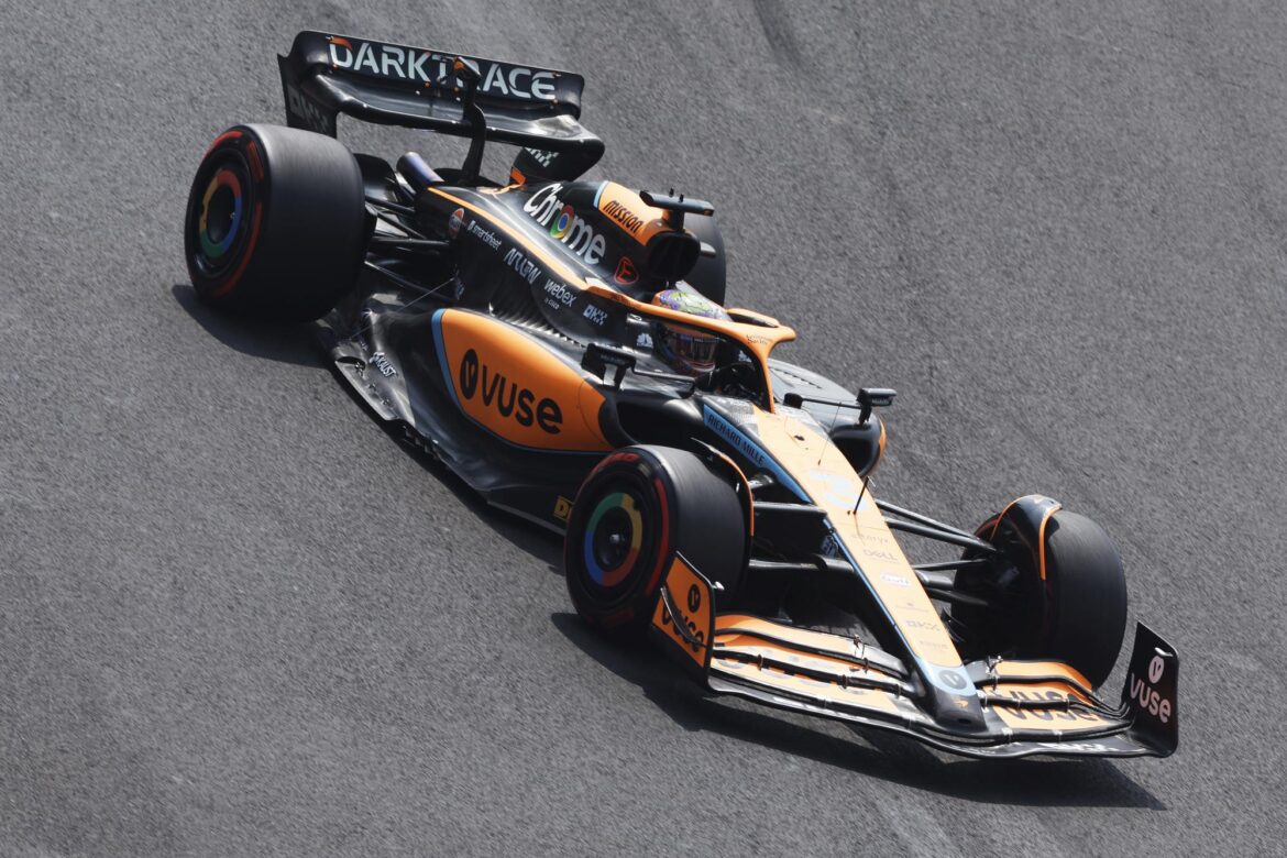 Daniel Ricciardo, McLaren MCL36 from above