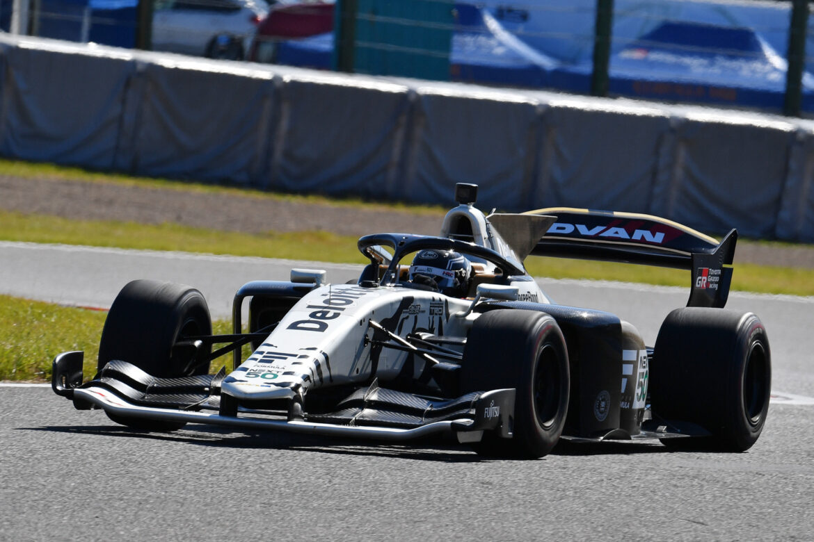 Super Formula 2022 SF19CN 12