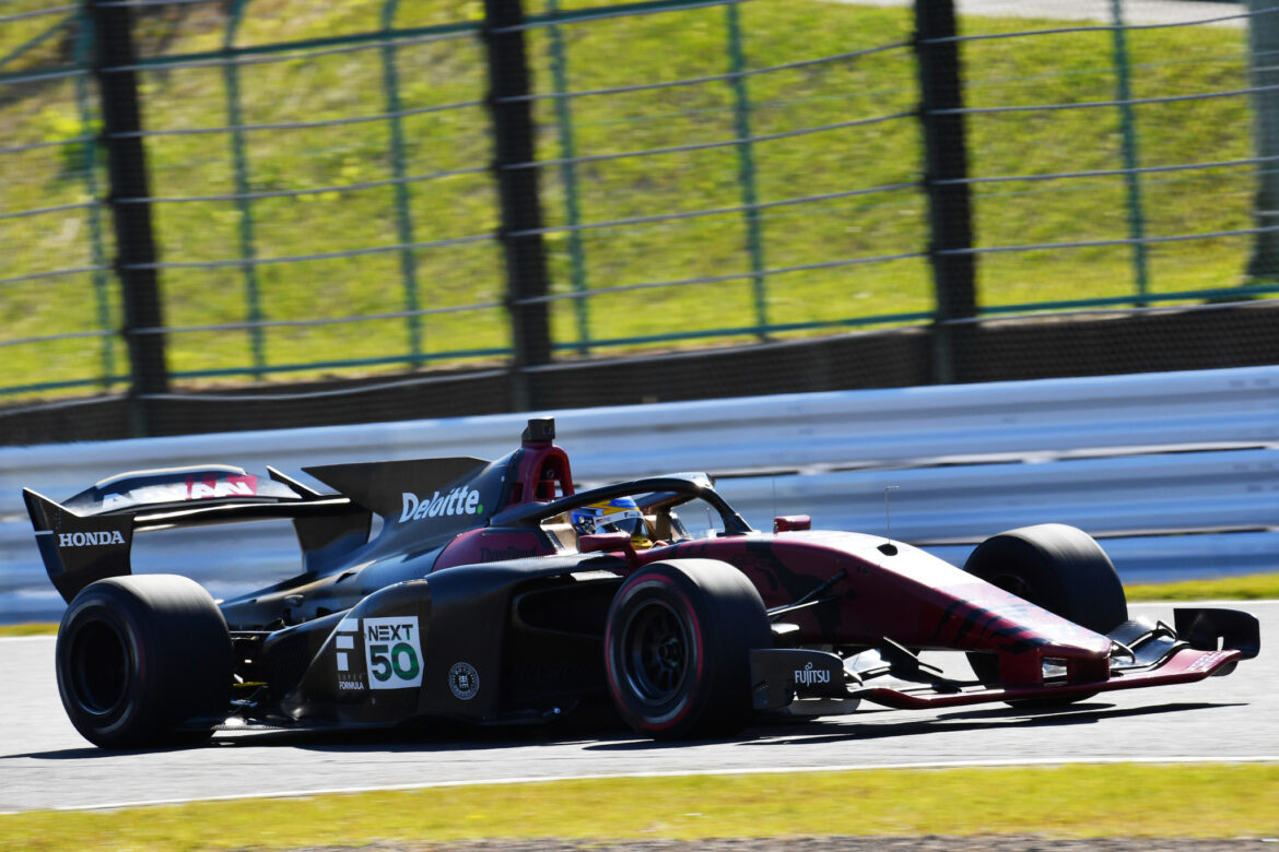 Super Formula 2022 SF19CN 13