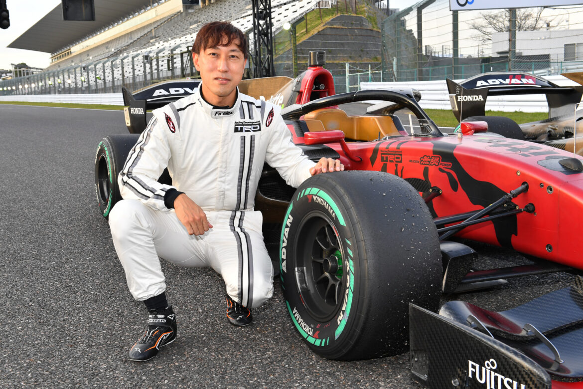 Super Formula 2022 SF19CN Hiroaki Ishiura Toyota Development Driver