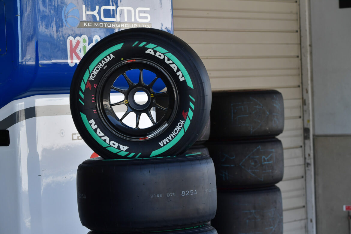 Super Formula 2022 SF19CN New Yokohama Tyres