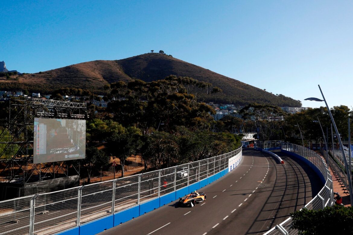 Jake Hughes, NEOM McLaren Formula E Team, e-4ORCE 04