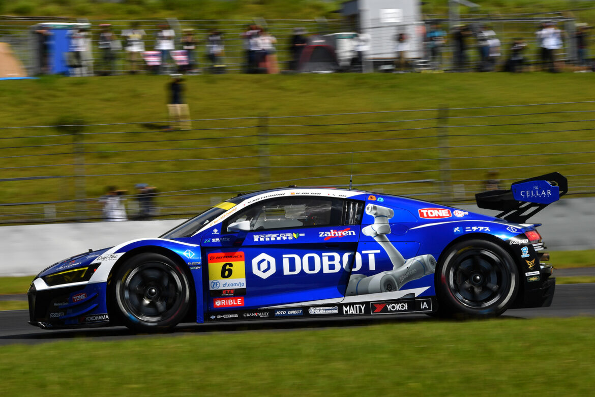 SUPER GT Fuji 2023 Dobot Audi R8 LMS