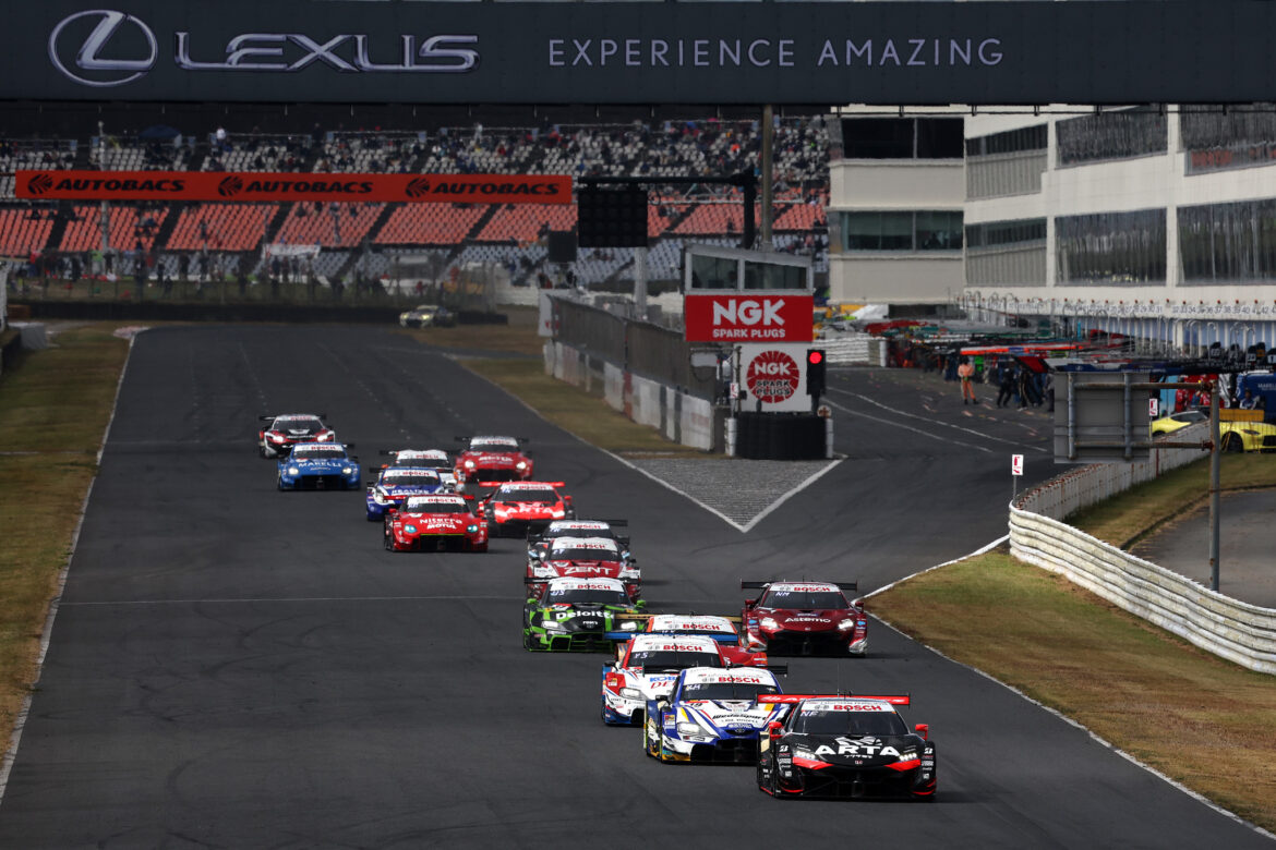 SUPER GT Autopolis 2023 GT500 Start
