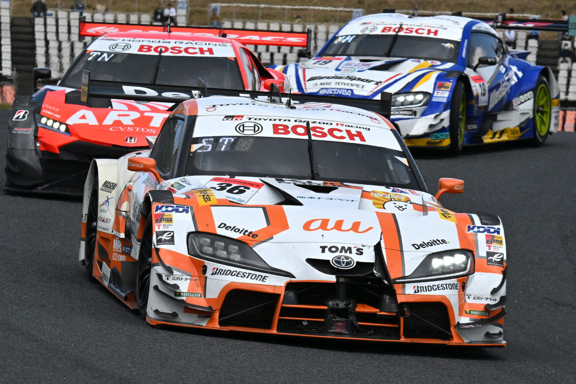 SUPER GT Autopolis 2023 au TOM’S GR Supra #8 ARTA MUGEN NSX-GT WedsSport Advan GR Supra Battle