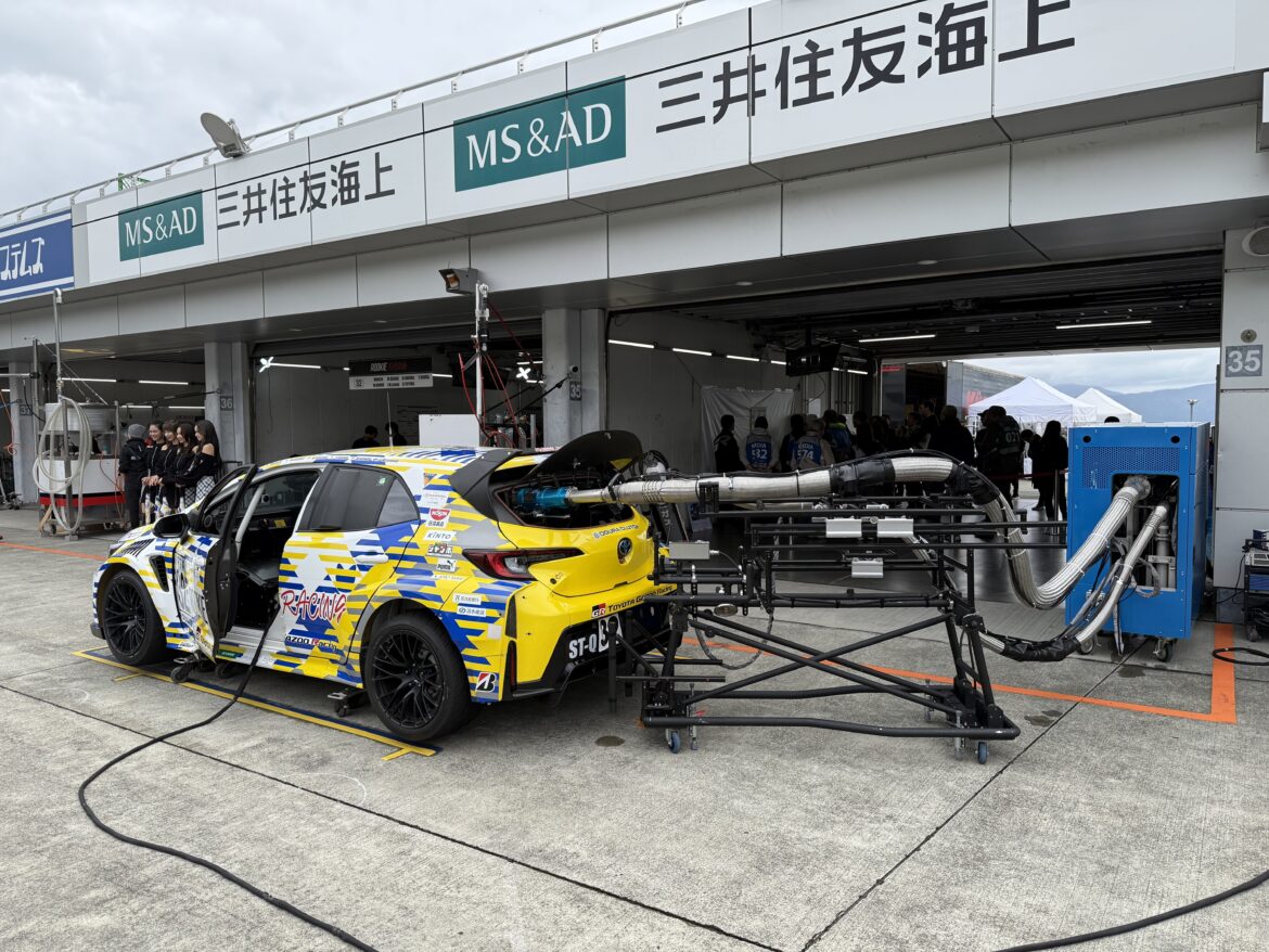 Super Taikyu Fuji Speedway 2024 Rookie Racing Toyota Corolla H2 Concept Refueling Device