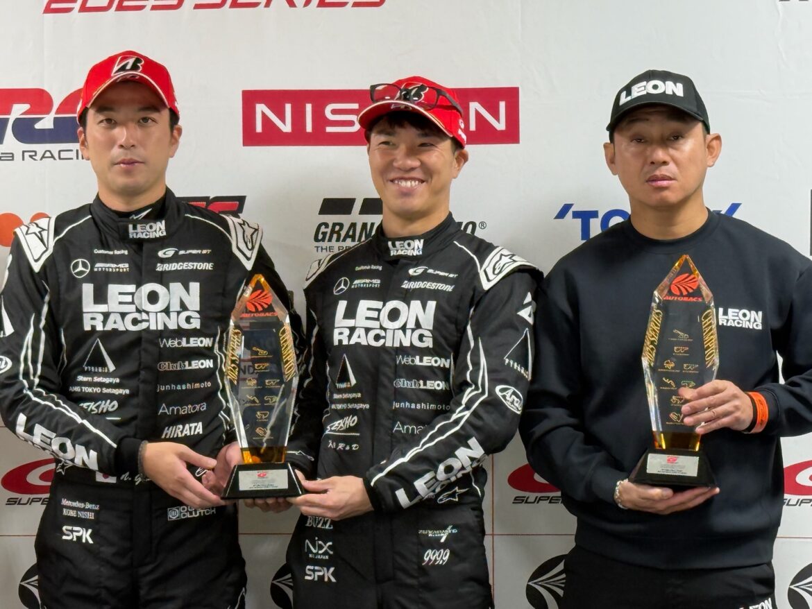 SUPER GT Motegi 2025 GT300 Champions Naoya Gamou Togo Suganami