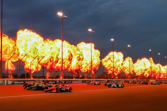 Parade Lap – Bommarito Automotive Group 500 – By_ Aaron Skillman_Large Image Without Watermark_m157716